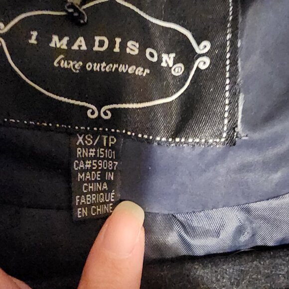 1 Madison Down-Filled Faux Fur Hooded Parka Jacket Navy signs of wear XS - Picture 10 of 16